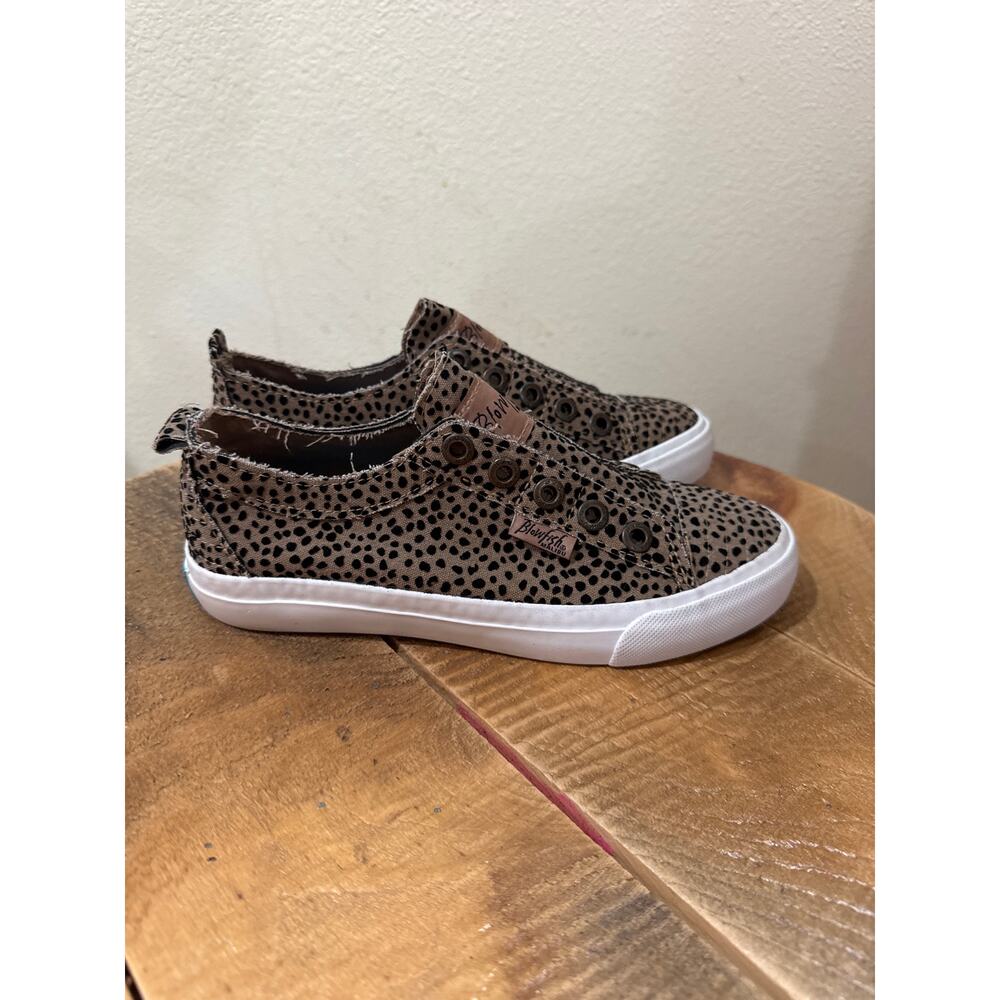 Blowfish Malibu Playwire women's slip-on sneakers size 6 cheetah new